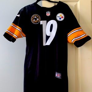 Never worn juju Steelers jersey - size S fits M! Perfect condition